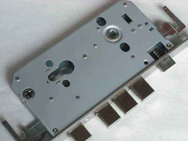 雁塔24小时上门开锁公司